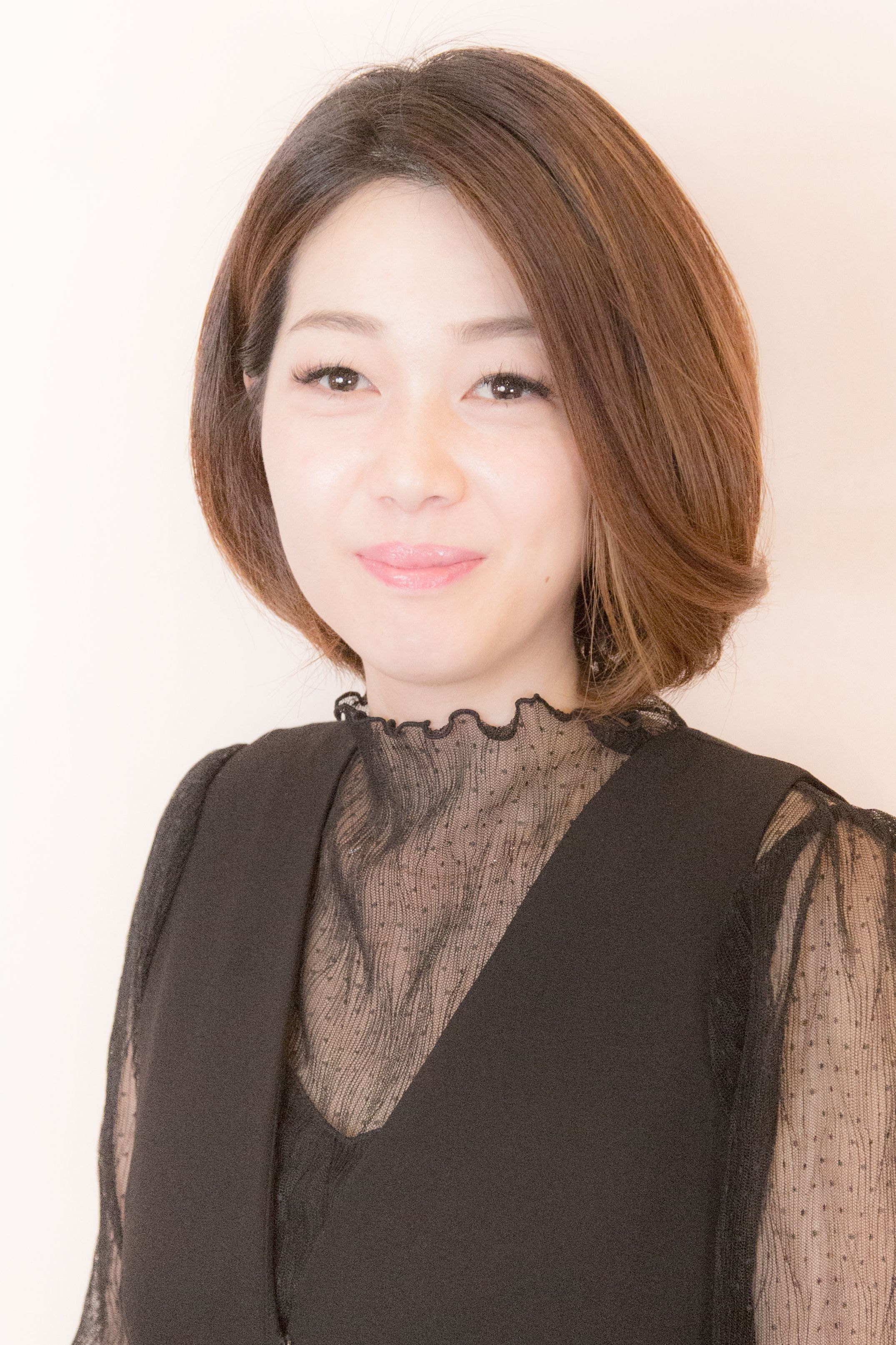 江内谷 舞 : アイリスト・エステティシャン | Salon CoCo PePi-Ta